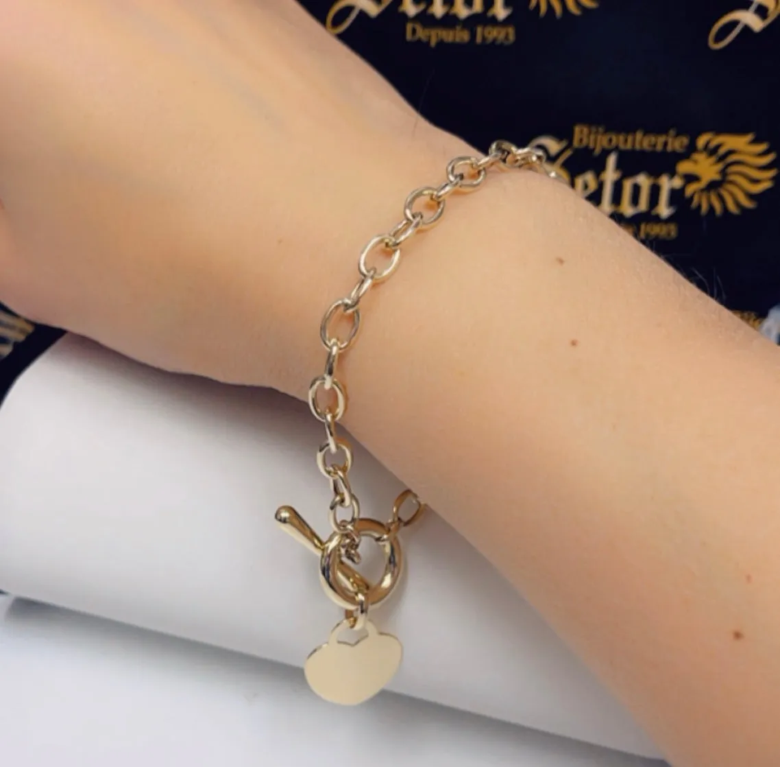 Dangling heart bracelet