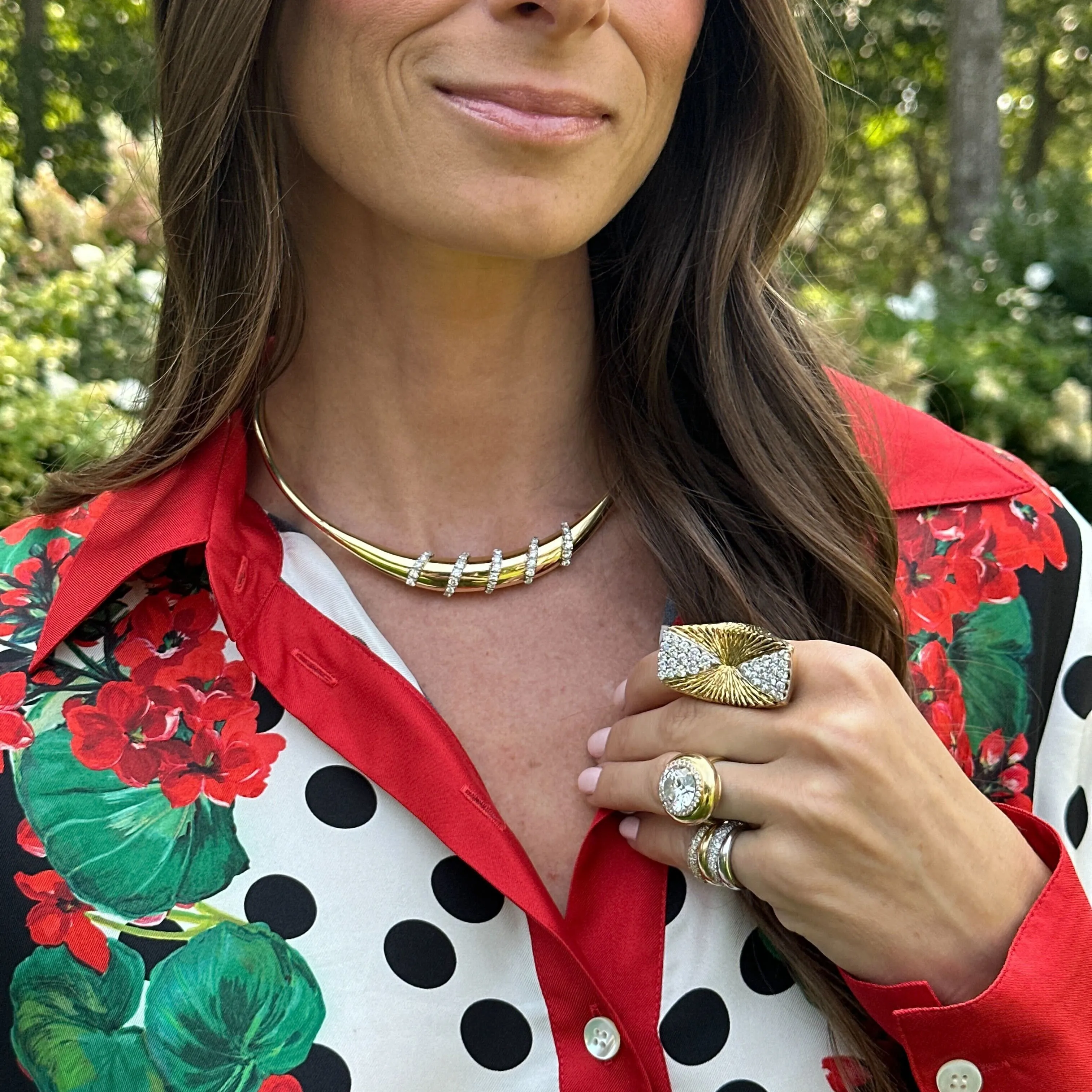 Gold Collar Necklace with Diamonds