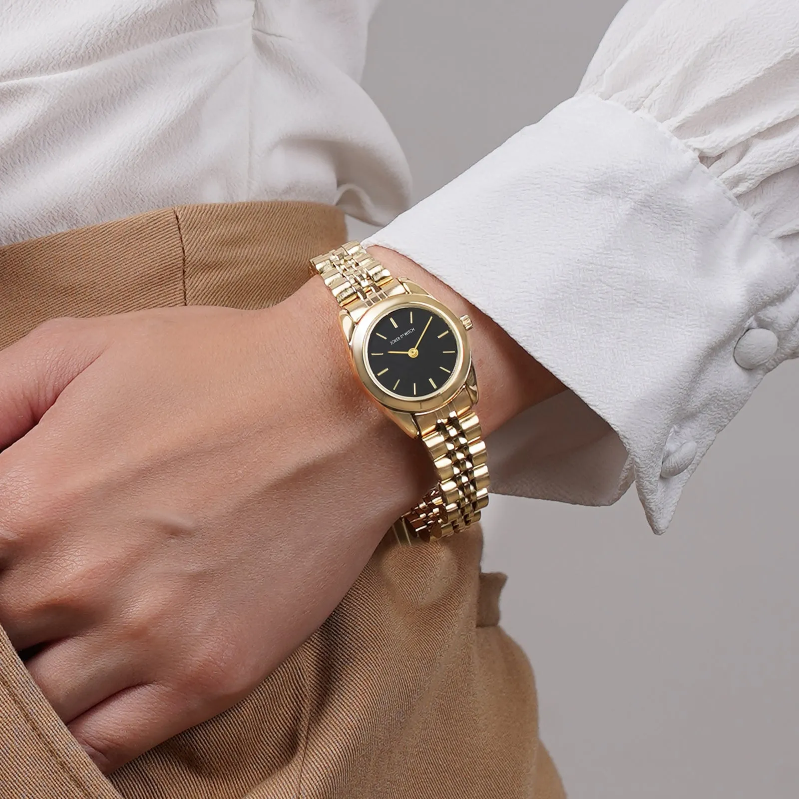 London Black Dial Gold Metallic Strap Watch