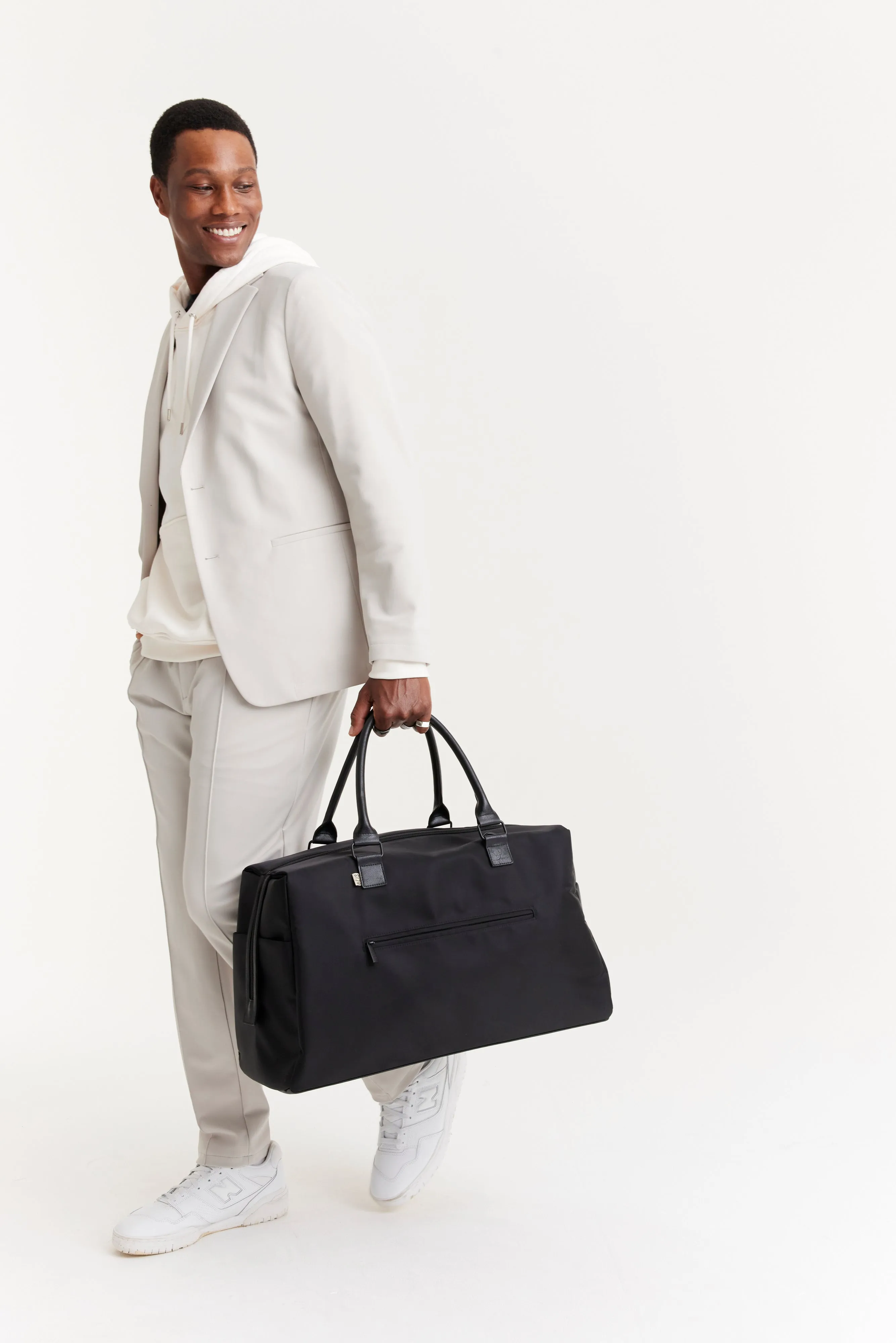 The Commuter Duffle in Black